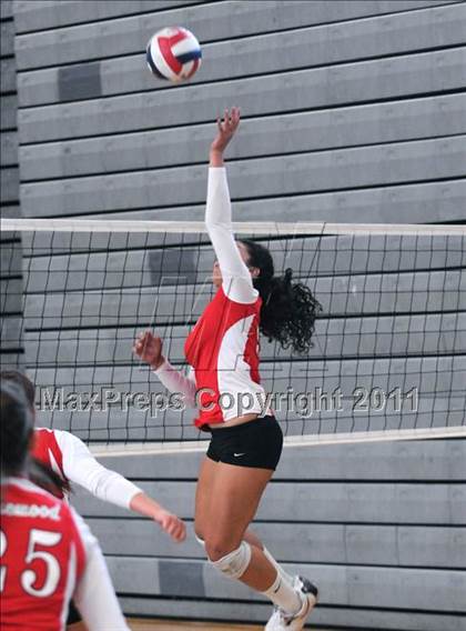 Thumbnail 1 in Redlands East Valley vs. Lakewood (2010 Durango Fall Classic) photogallery.