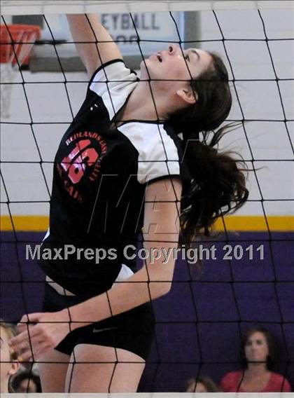 Thumbnail 2 in Redlands East Valley vs. Lakewood (2010 Durango Fall Classic) photogallery.