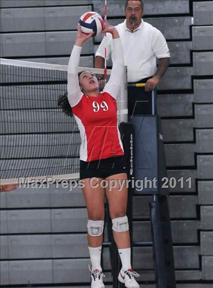 Thumbnail 3 in Redlands East Valley vs. Lakewood (2010 Durango Fall Classic) photogallery.