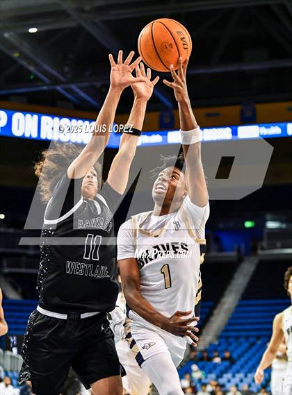 Thumbnail 1 in Harvard-Westlake vs. St. John Bosco photogallery.