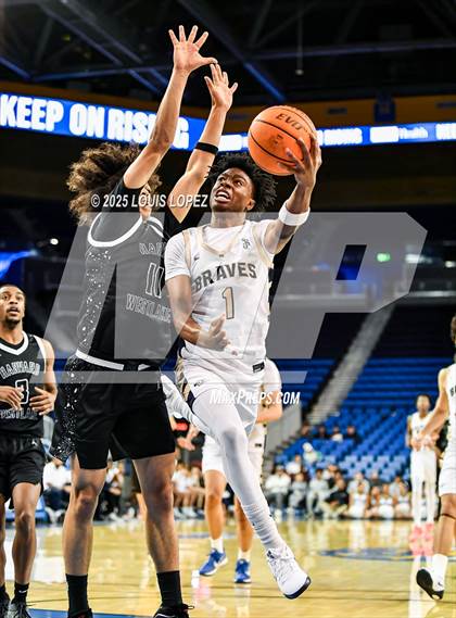 Thumbnail 3 in Harvard-Westlake vs. St. John Bosco photogallery.