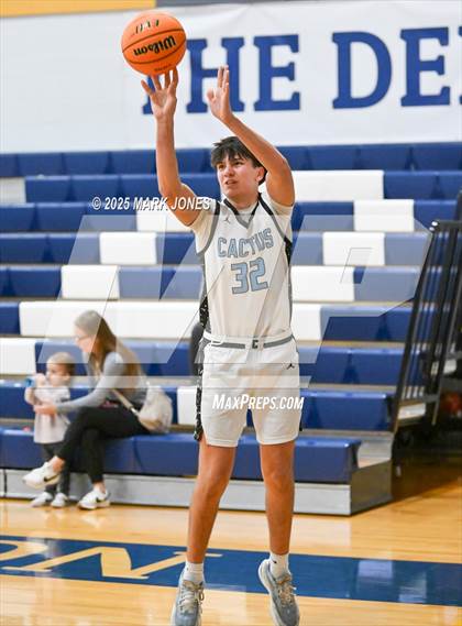 Thumbnail 1 in Cactus vs. El Capitan (Great Desert Shootout) photogallery.