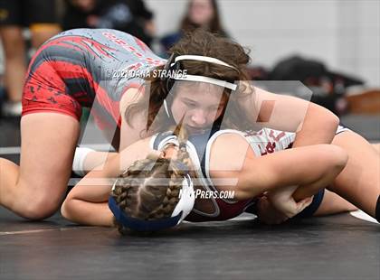 Thumbnail 2 in 25th Annual Women's Doc Hess Classic photogallery.