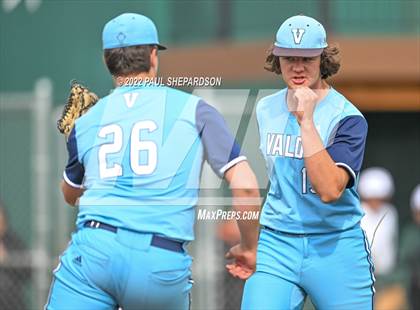 Thumbnail 1 in Valor Christian vs. Mountain Vista - CHSAA 5A Region 3 Final Game photogallery.