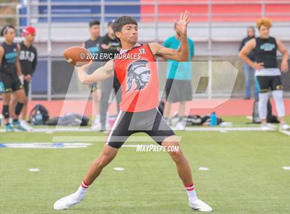 Thumbnail 2 in Castle Park vs Olympian (7 on 7) photogallery.