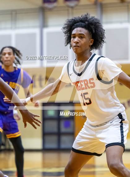 Thumbnail 1 in Jack Britt vs South View (Cumberland County Holiday Classic) photogallery.