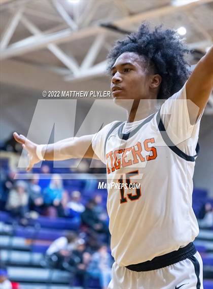 Thumbnail 1 in Jack Britt vs South View (Cumberland County Holiday Classic) photogallery.