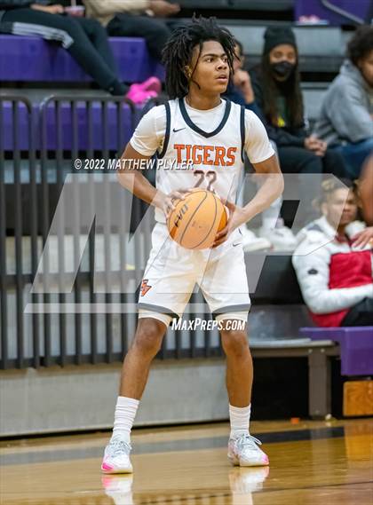 Thumbnail 1 in Jack Britt vs South View (Cumberland County Holiday Classic) photogallery.