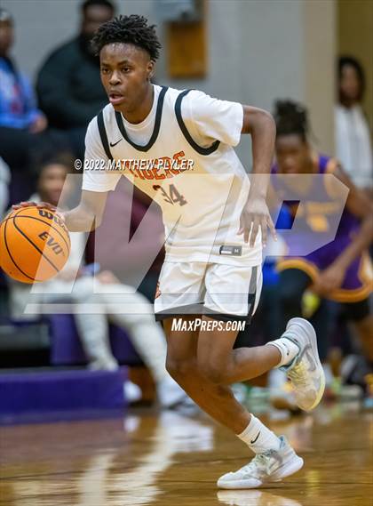 Thumbnail 3 in Jack Britt vs South View (Cumberland County Holiday Classic) photogallery.