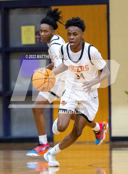 Thumbnail 1 in Jack Britt vs South View (Cumberland County Holiday Classic) photogallery.