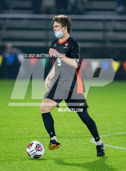 Thumbnail 1 in Weddington vs. New Hanover (1 of 2 - NCHSAA 3A Final - the Game) photogallery.