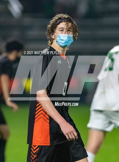 Thumbnail 1 in Weddington vs. New Hanover (1 of 2 - NCHSAA 3A Final - the Game) photogallery.