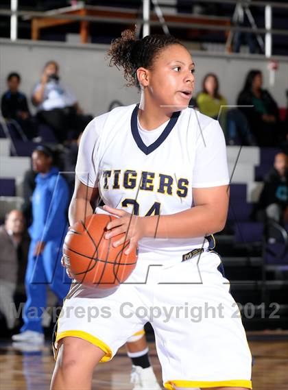 Thumbnail 3 in Sheldon vs. Inderkum (St. Hope Classic) photogallery.