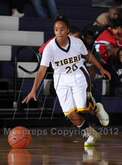 Thumbnail 3 in Sheldon vs. Inderkum (St. Hope Classic) photogallery.