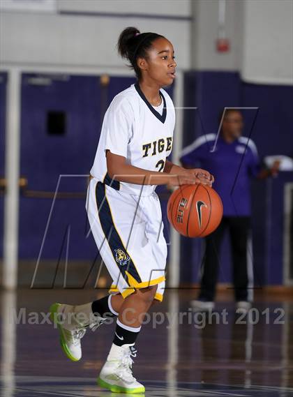 Thumbnail 3 in Sheldon vs. Inderkum (St. Hope Classic) photogallery.