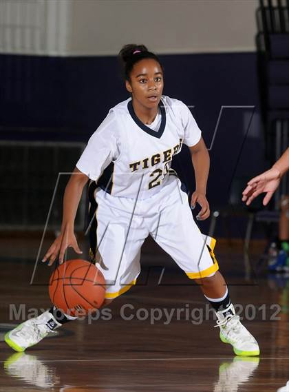 Thumbnail 3 in Sheldon vs. Inderkum (St. Hope Classic) photogallery.