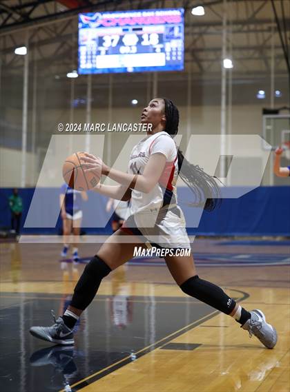 Thumbnail 1 in Charlotte Christian @ Providence Day photogallery.