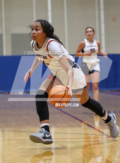 Thumbnail 3 in Charlotte Christian @ Providence Day photogallery.