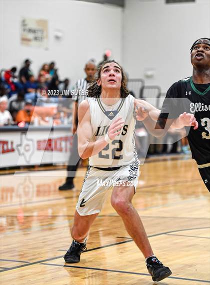 Thumbnail 1 in Lake Creek vs Ellison (UIL 5A Reg III Bi-District) photogallery.