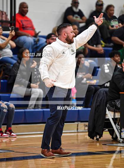 Thumbnail 3 in Lake Creek vs Ellison (UIL 5A Reg III Bi-District) photogallery.