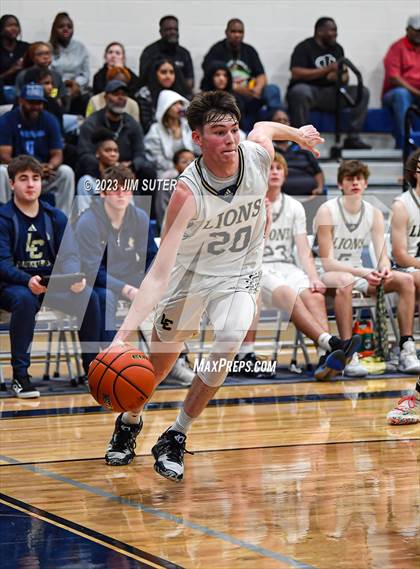 Thumbnail 1 in Lake Creek vs Ellison (UIL 5A Reg III Bi-District) photogallery.