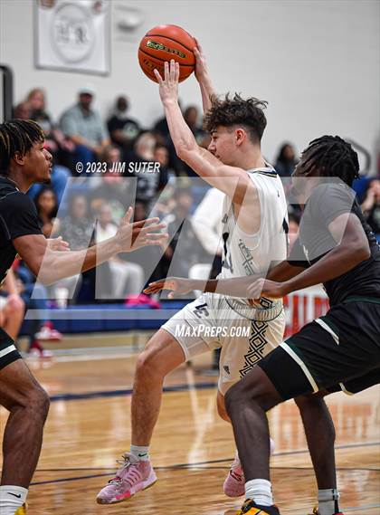 Thumbnail 2 in Lake Creek vs Ellison (UIL 5A Reg III Bi-District) photogallery.