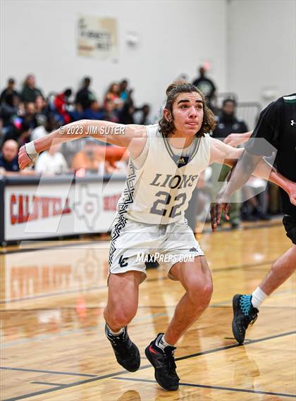 Thumbnail 2 in Lake Creek vs Ellison (UIL 5A Reg III Bi-District) photogallery.
