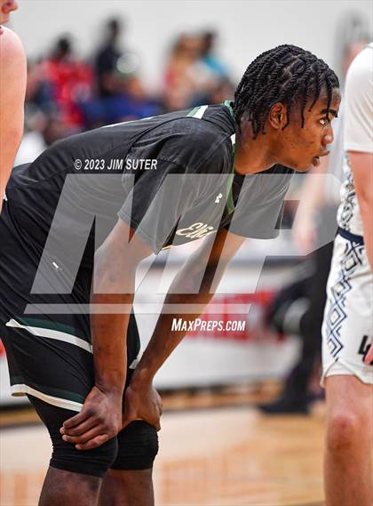 Thumbnail 2 in Lake Creek vs Ellison (UIL 5A Reg III Bi-District) photogallery.
