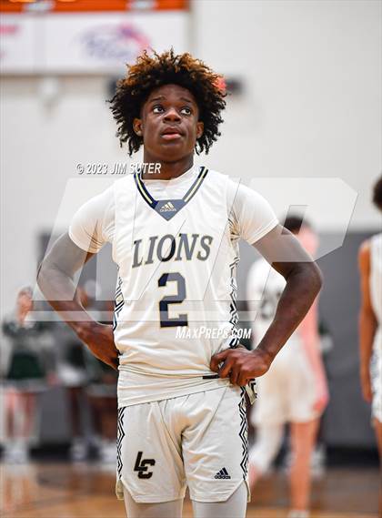 Thumbnail 3 in Lake Creek vs Ellison (UIL 5A Reg III Bi-District) photogallery.