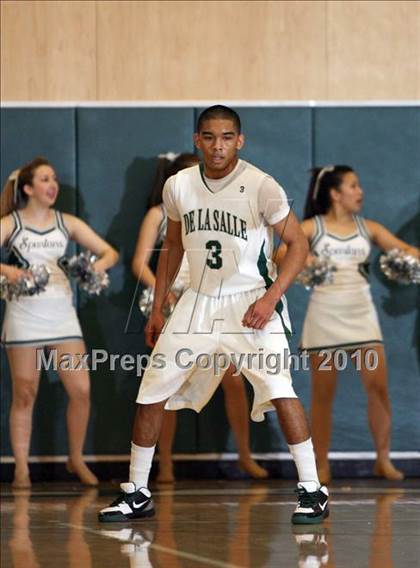 Thumbnail 1 in Washington @ De La Salle (CIF NCS D1 Playoffs) photogallery.