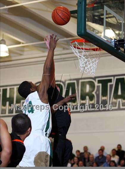 Thumbnail 2 in Washington @ De La Salle (CIF NCS D1 Playoffs) photogallery.