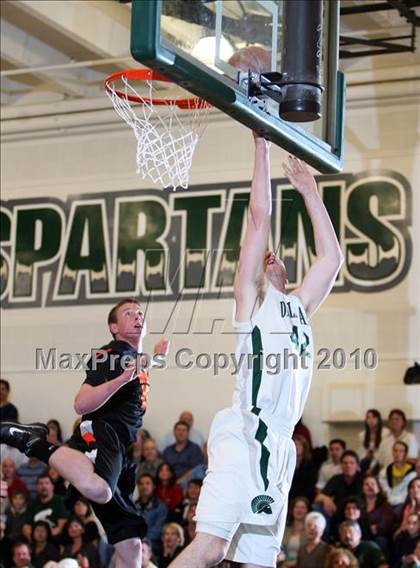 Thumbnail 1 in Washington @ De La Salle (CIF NCS D1 Playoffs) photogallery.