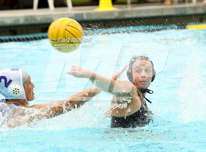 Thumbnail 3 in St. Ignatius vs Righetti (St. Francis Autumn Invitational) photogallery.