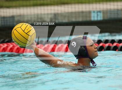 Thumbnail 1 in St. Ignatius vs Righetti (St. Francis Autumn Invitational) photogallery.