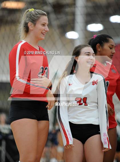 Thumbnail 2 in Mater Dei vs. San Clemente (Queen's Court Tournament) photogallery.