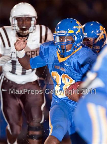 Thumbnail 1 in Crespi @ Bishop Amat photogallery.