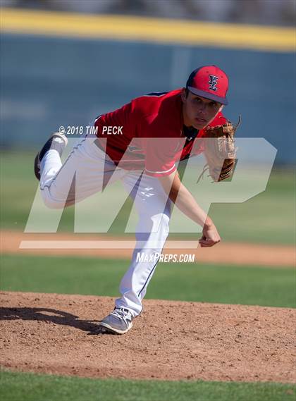 Thumbnail 1 in Foothill @ Yorba Linda photogallery.