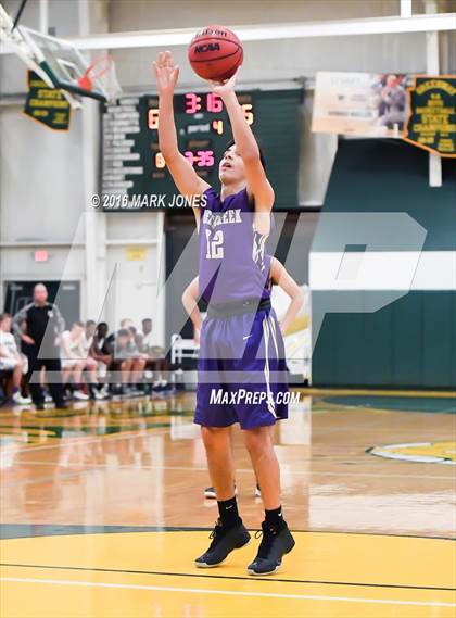 Thumbnail 2 in Rincon/University vs. Queen Creek (Judy Dixon Holiday Tournament) photogallery.