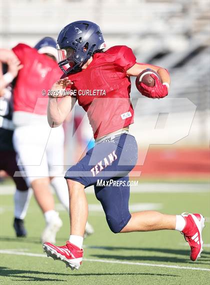 Thumbnail 1 in Davenport @ Wimberley (Scrimmage) photogallery.