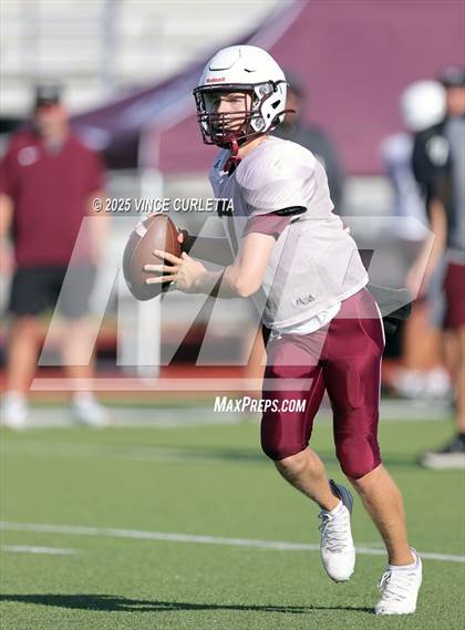 Thumbnail 1 in Davenport @ Wimberley (Scrimmage) photogallery.