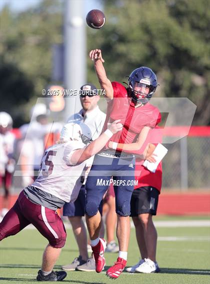 Thumbnail 1 in Davenport @ Wimberley (Scrimmage) photogallery.