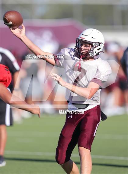 Thumbnail 1 in Davenport @ Wimberley (Scrimmage) photogallery.