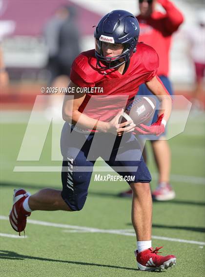 Thumbnail 1 in Davenport @ Wimberley (Scrimmage) photogallery.