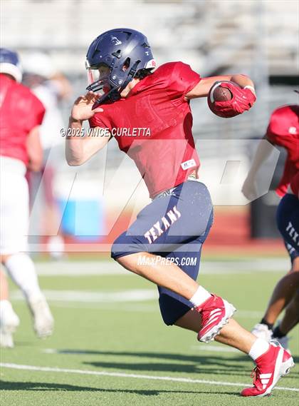 Thumbnail 3 in Davenport @ Wimberley (Scrimmage) photogallery.