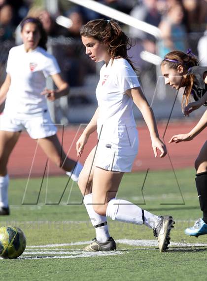 Thumbnail 2 in Valencia vs. Hart (Hart Showcase Final) photogallery.