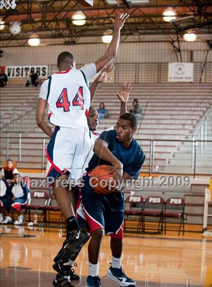 Thumbnail 3 in Atascocita @ West Monroe  (McDonalds Texas Invitational) photogallery.