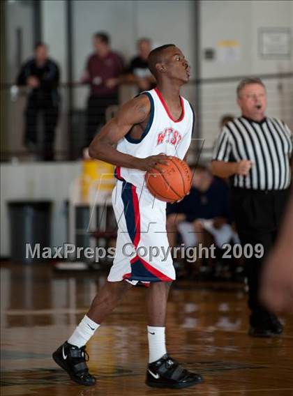 Thumbnail 3 in Atascocita @ West Monroe  (McDonalds Texas Invitational) photogallery.