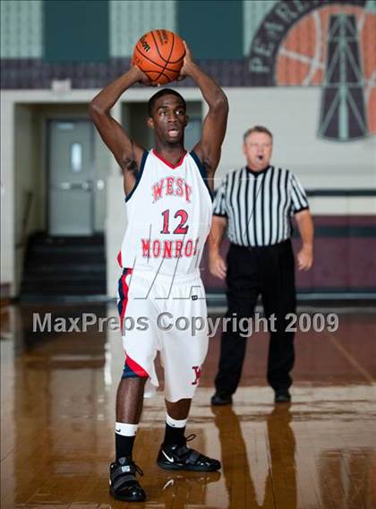Thumbnail 3 in Atascocita @ West Monroe  (McDonalds Texas Invitational) photogallery.