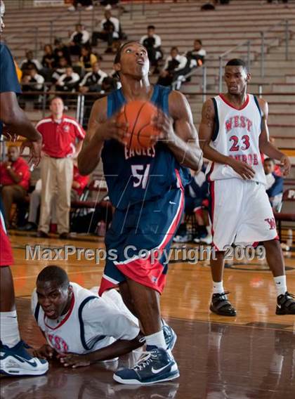 Thumbnail 3 in Atascocita @ West Monroe  (McDonalds Texas Invitational) photogallery.