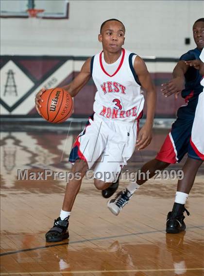 Thumbnail 3 in Atascocita @ West Monroe  (McDonalds Texas Invitational) photogallery.